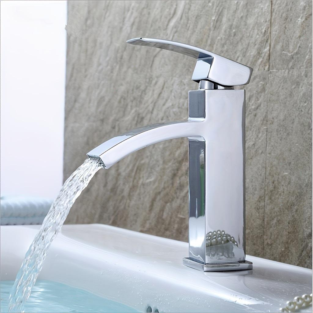 Modern Single-Hole Bathroom Waterfall Basin Faucet Mixer Tap